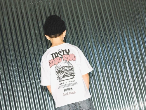 Name It cloud dancer t-shirt med sejt print